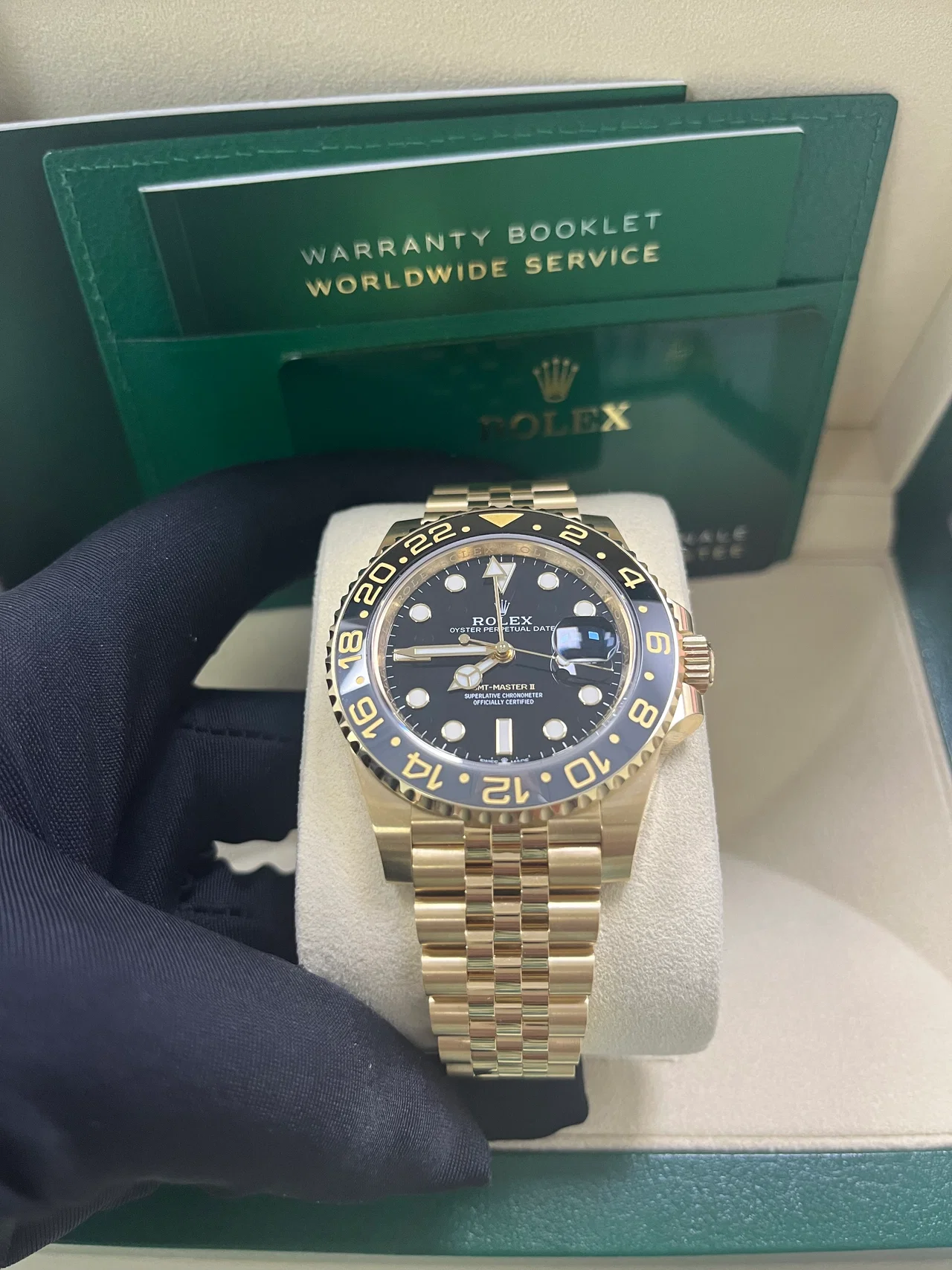 VS Factory GMT-Master II–Style 126718GRNR Jubilee, Black/Grey Ceramic-Style Bezel, Yellow-Gold-Style/904L Steel, 3285-Style GMT Movement - Image 4