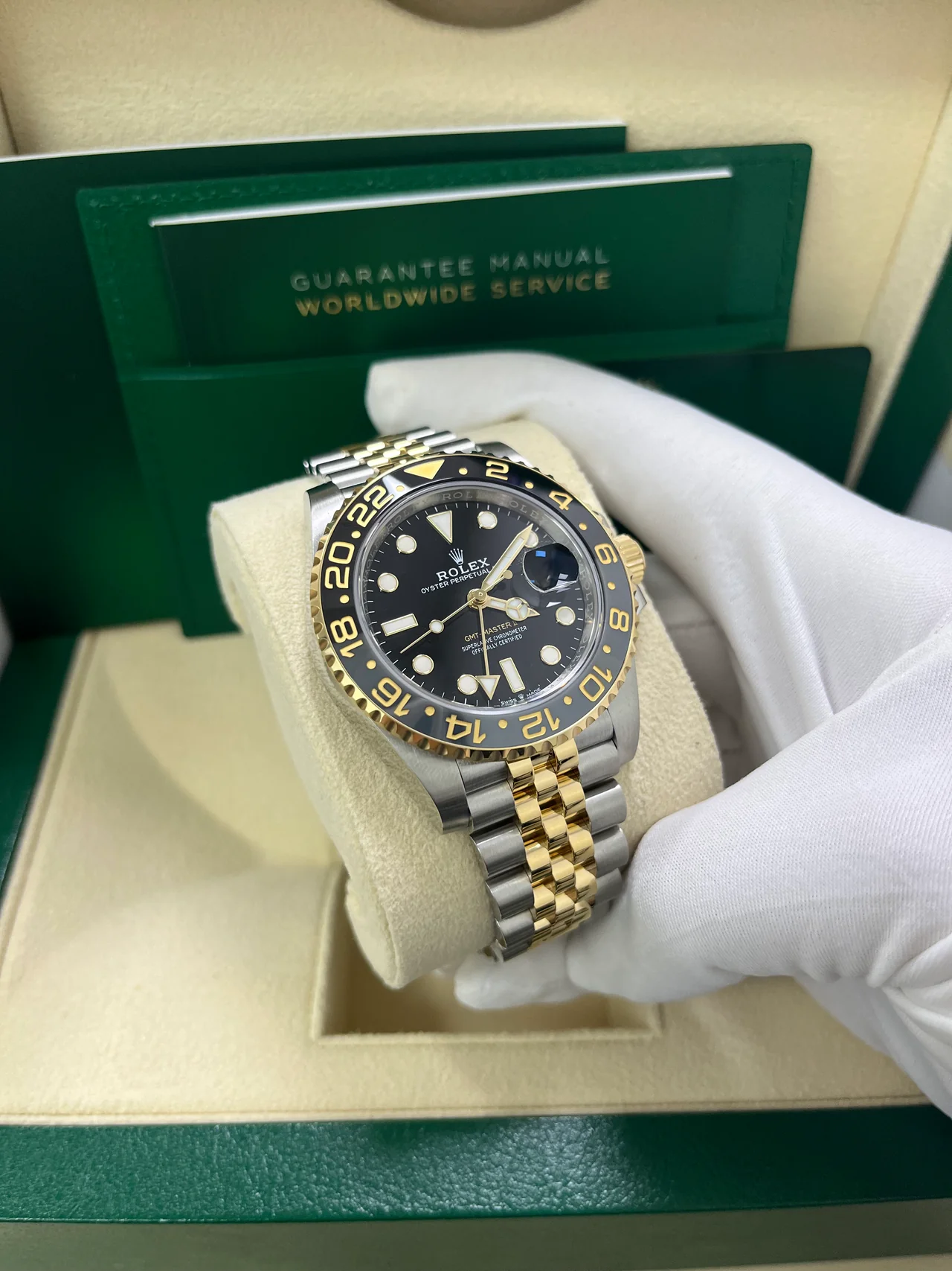 VS Factory GMT-Master II–Style 126713GRNR Jubilee, Black Dial, Black/Grey Ceramic-Style Bezel, Two-Tone Gold/904L Steel, 3285-Style GMT Movement - Image 2