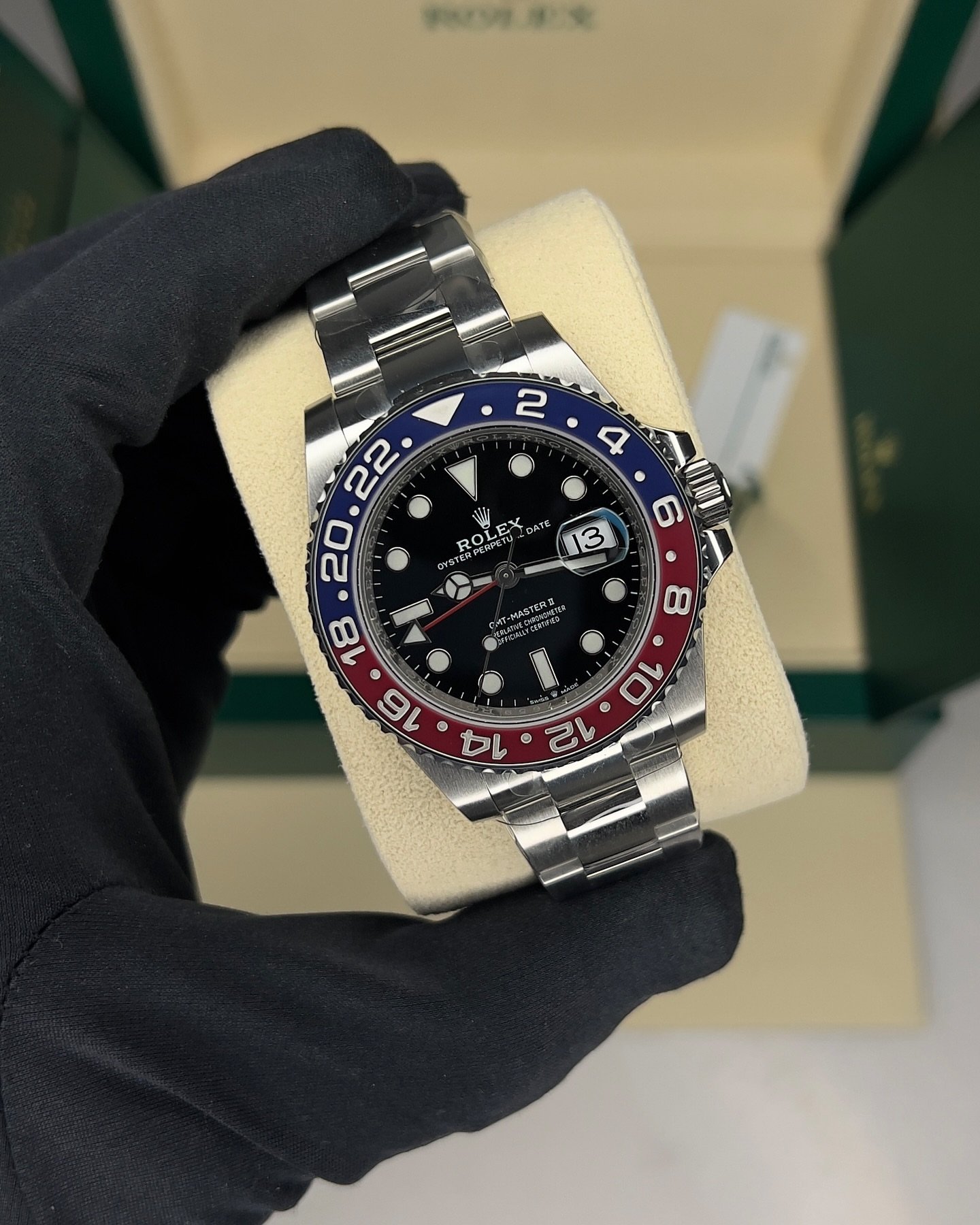 VS Factory GMT-Master II Pepsi 126710BLRO-Style 40mm, Black Dial, Red/Blue Ceramic-Style Bezel, 904L Steel, 3285-Style GMT Movement, Oyster Bracelet - Image 3