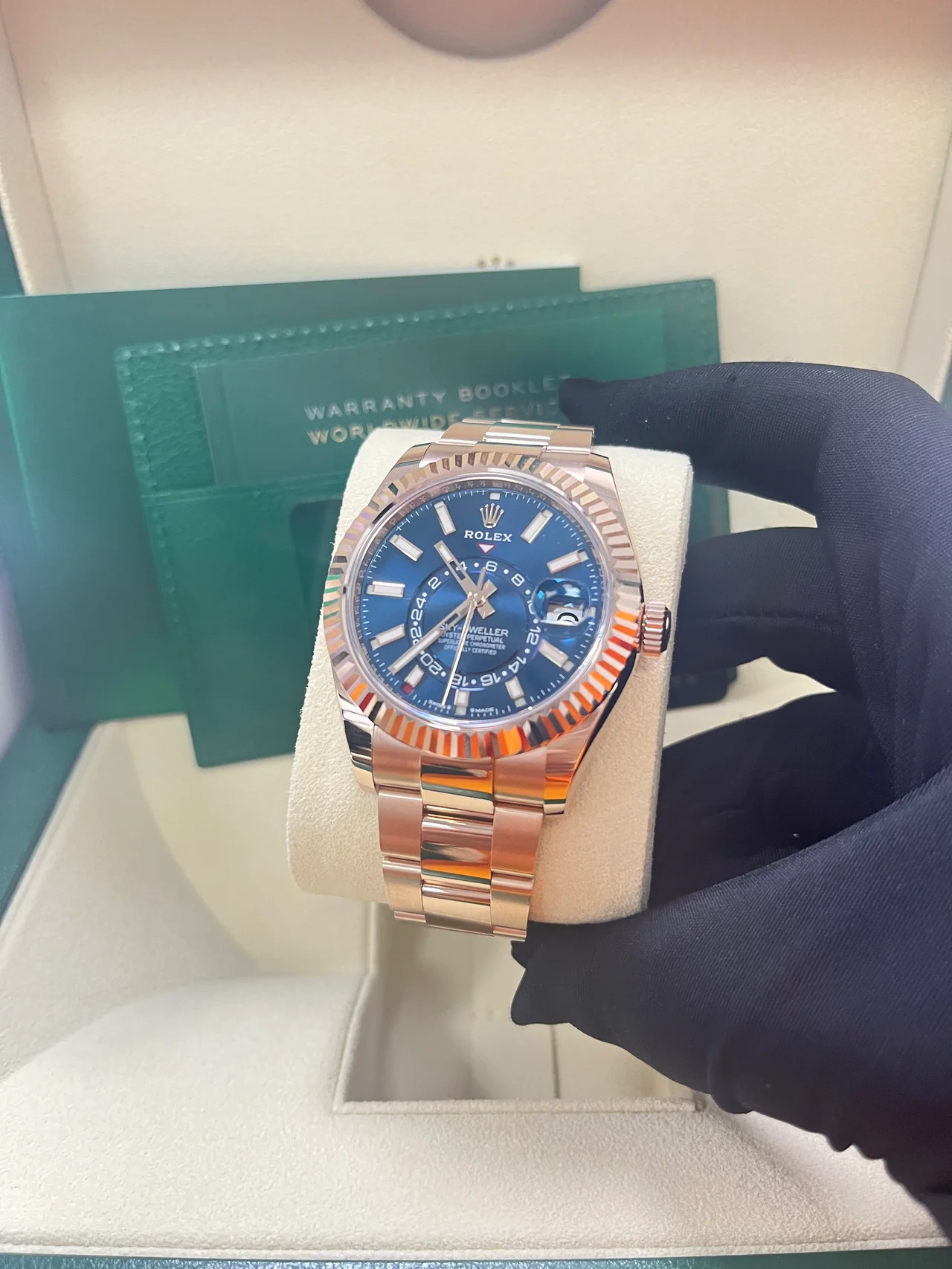 ZF Factory Rolex Sky-Dweller 42mm Blue Dial Oyster Bracelet 336935 – 18K Rose Gold-Wrapped 904L Steel, Best Edition - Image 7