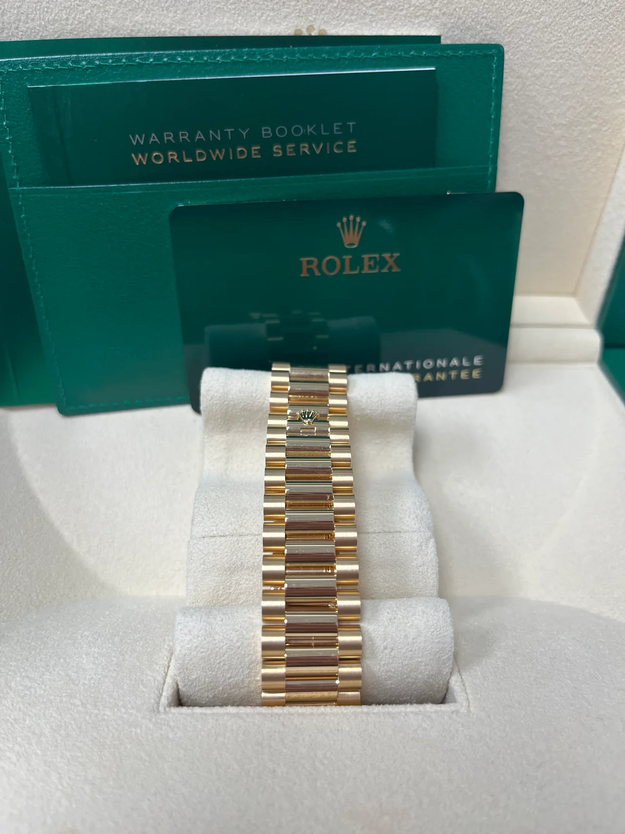 RC Factory Day-Date 40 18K Yellow Gold – Baguette Diamond Dial – Fluted Bezel - Image 7