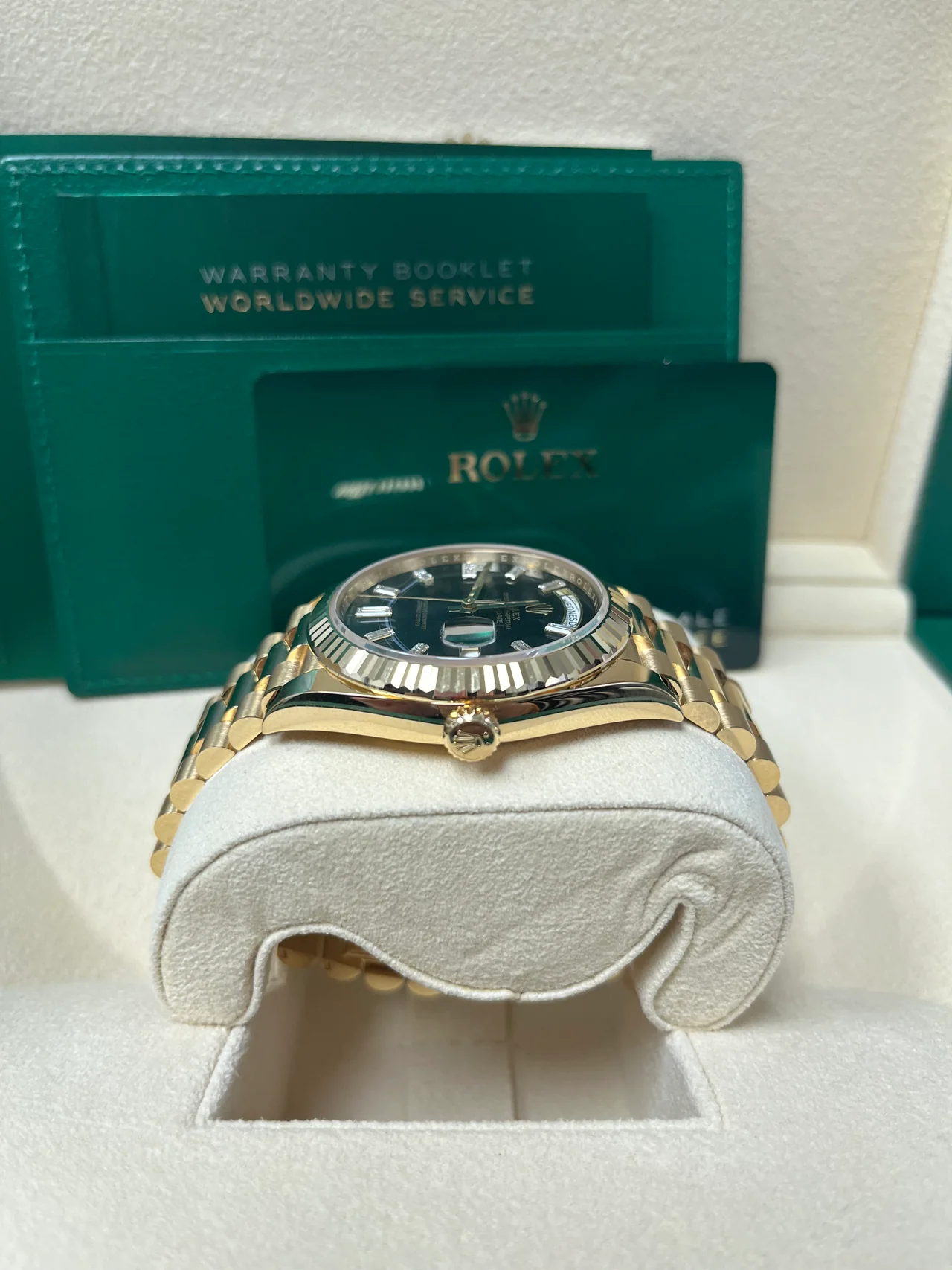 RC Factory Day-Date 40 18K Yellow Gold – Baguette Diamond Dial – Fluted Bezel - Image 6