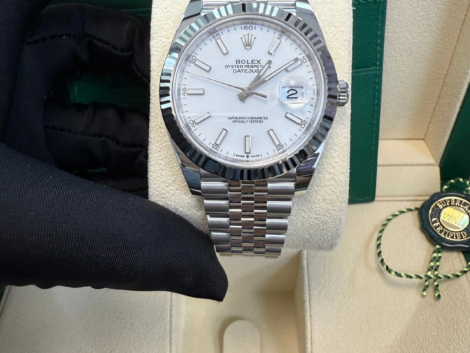 VS Factory Datejust 41 white index dial fluted bezel Jubilee bracelet