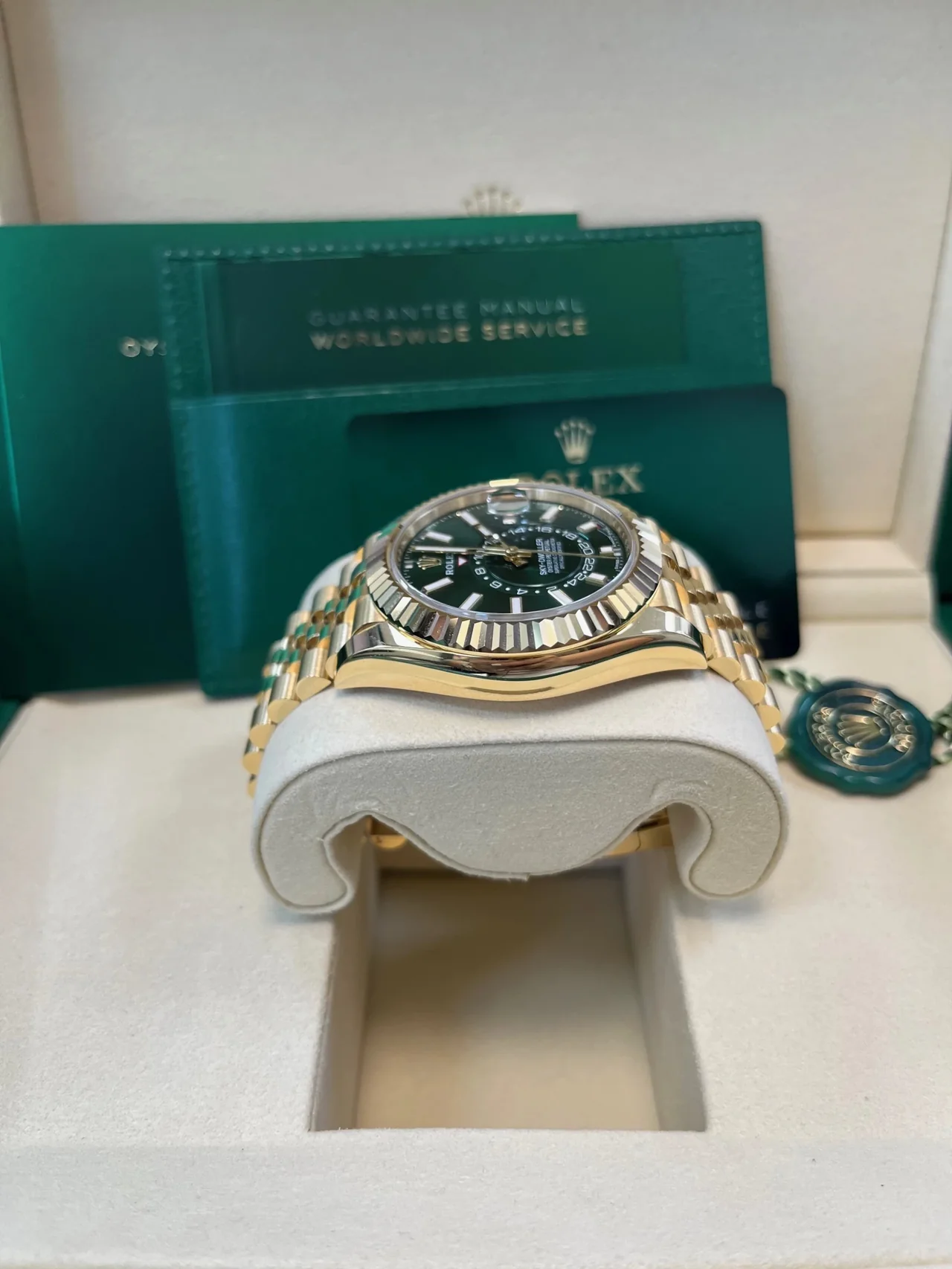 ZF Factory Rolex Sky-Dweller 42mm Bright Green Dial – Yellow Gold-Wrapped 904L Steel, Best Edition - Image 9