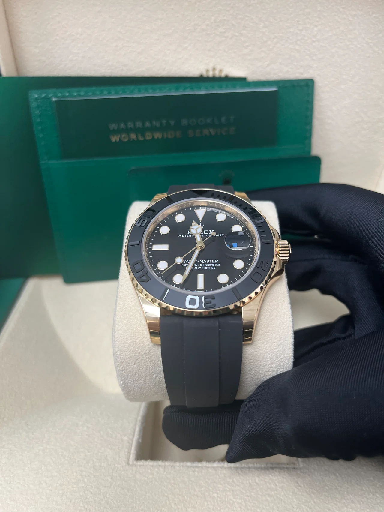 VS Factory Yacht-Master 226658 42mm yellow gold black dial
