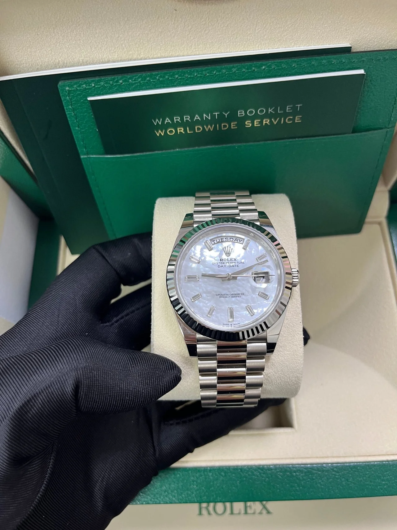 RC Factory Day-Date 40–Style Watch – Mother-of-Pearl Diamond-Style Dial - Image 4