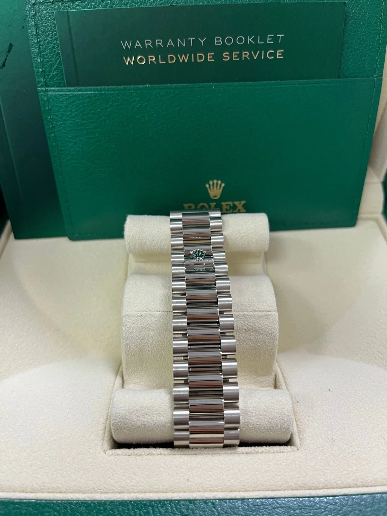 RC Factory Day-Date 40–Style Watch – Mother-of-Pearl Diamond-Style Dial - Image 9