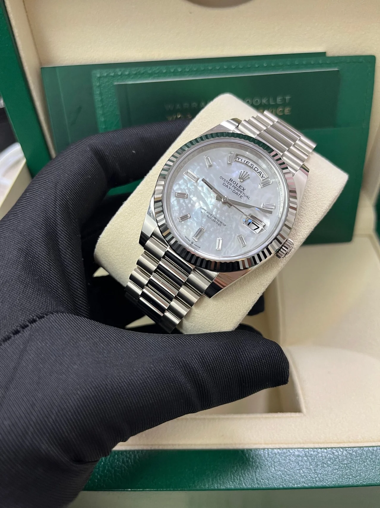 RC Factory Day-Date 40–Style Watch – Mother-of-Pearl Diamond-Style Dial - Image 5
