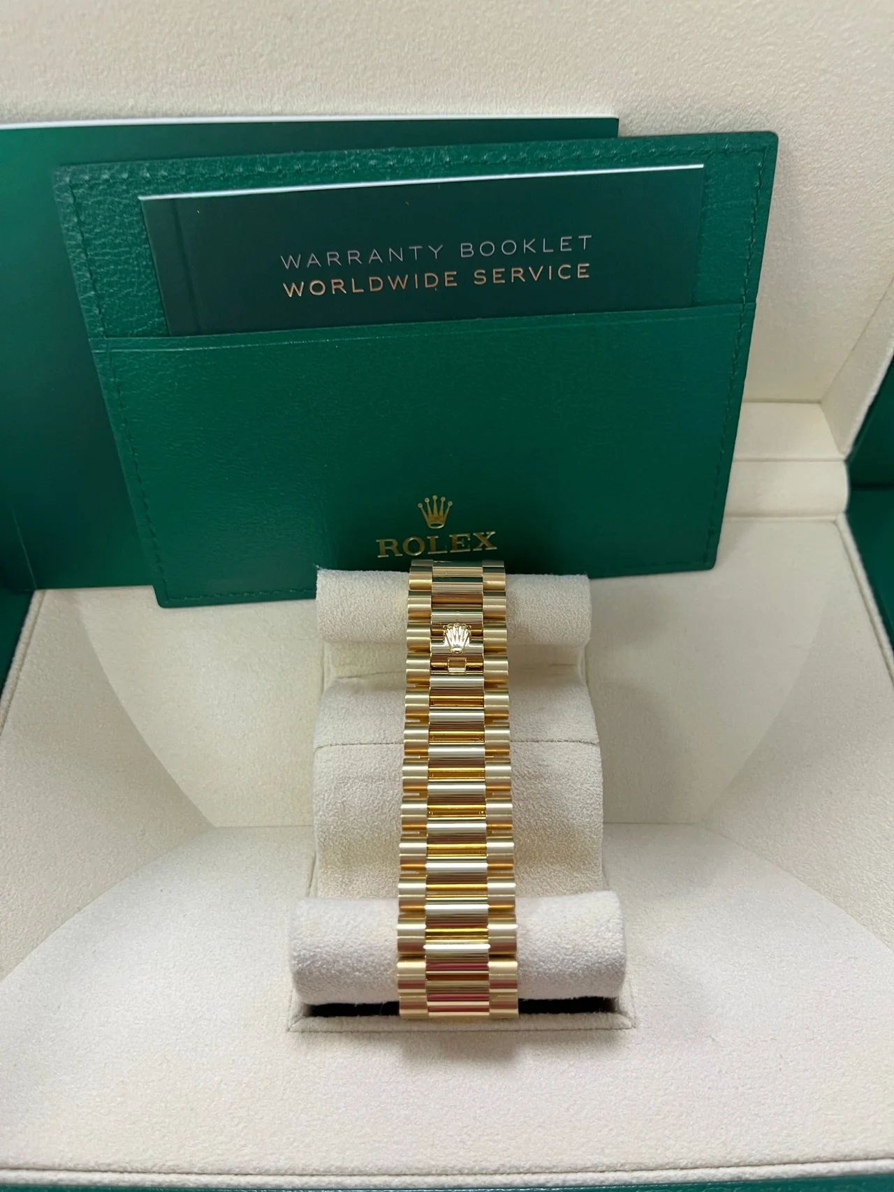 RC Factory Day-Date 40mm Yellow Gold Pavé Dial – 904L Steel - Image 10