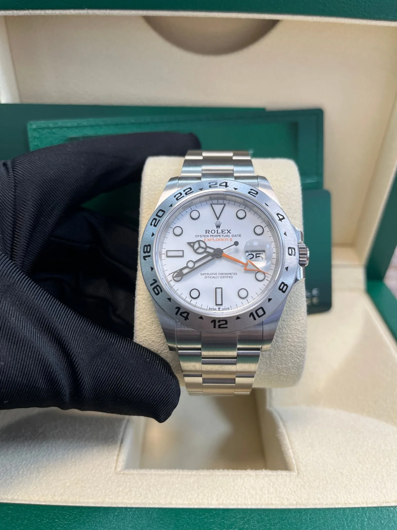 VS Factory Explorer II 226570 Polar white dial Oyster bracelet