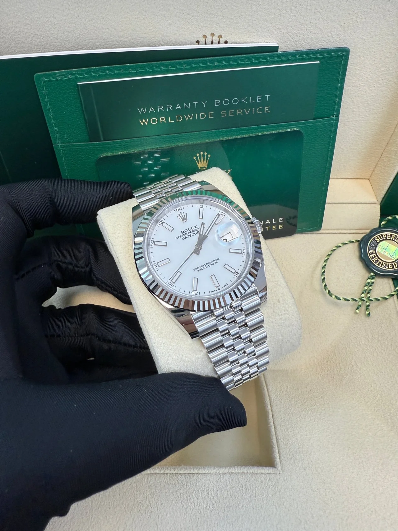 VS Factory Datejust 41 Stainless Steel & White Gold – White Index Dial – Fluted Bezel – Jubilee Bracelet - Image 4