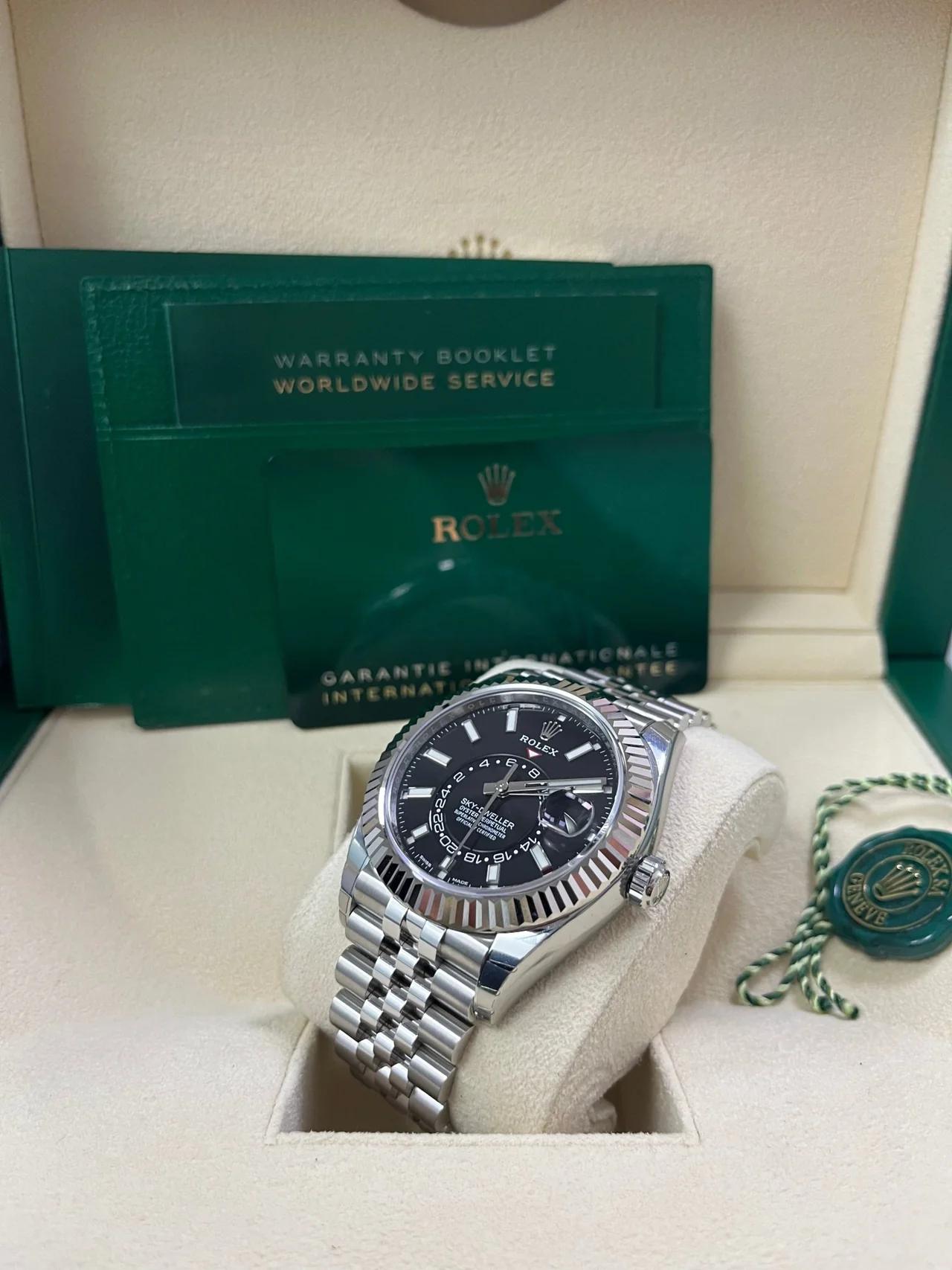 ZF Factory Rolex Sky-Dweller Black Index Dial Fluted Bezel Jubilee Bracelet - Image 5