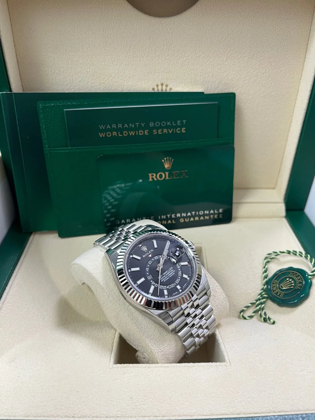 ZF Factory Rolex Sky-Dweller Black Index Dial Fluted Bezel Jubilee Bracelet - Image 4