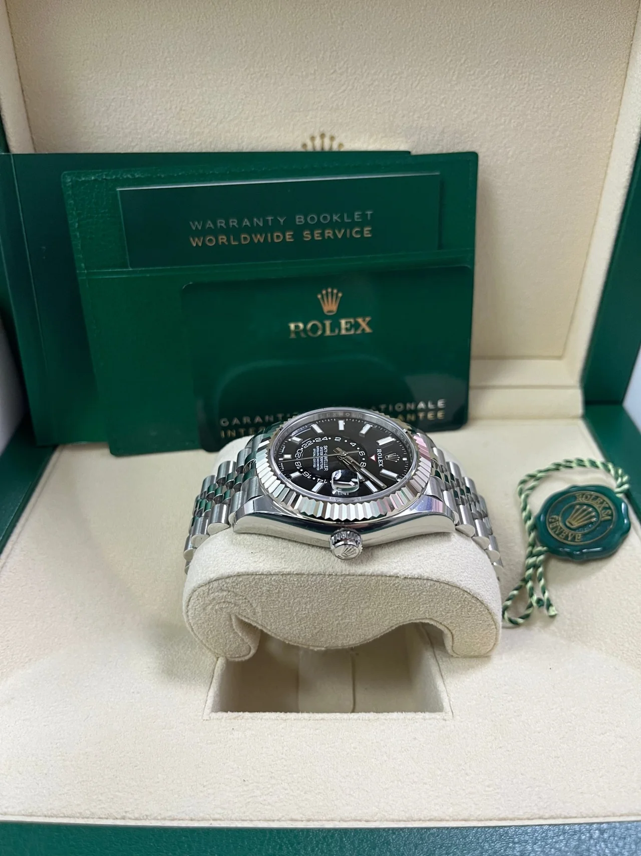 ZF Factory Rolex Sky-Dweller Black Index Dial Fluted Bezel Jubilee Bracelet - Image 6