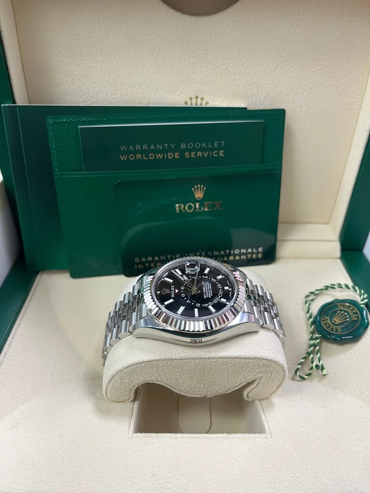 ZF Factory Rolex Sky-Dweller Black Index Dial Fluted Bezel Jubilee Bracelet - Image 7