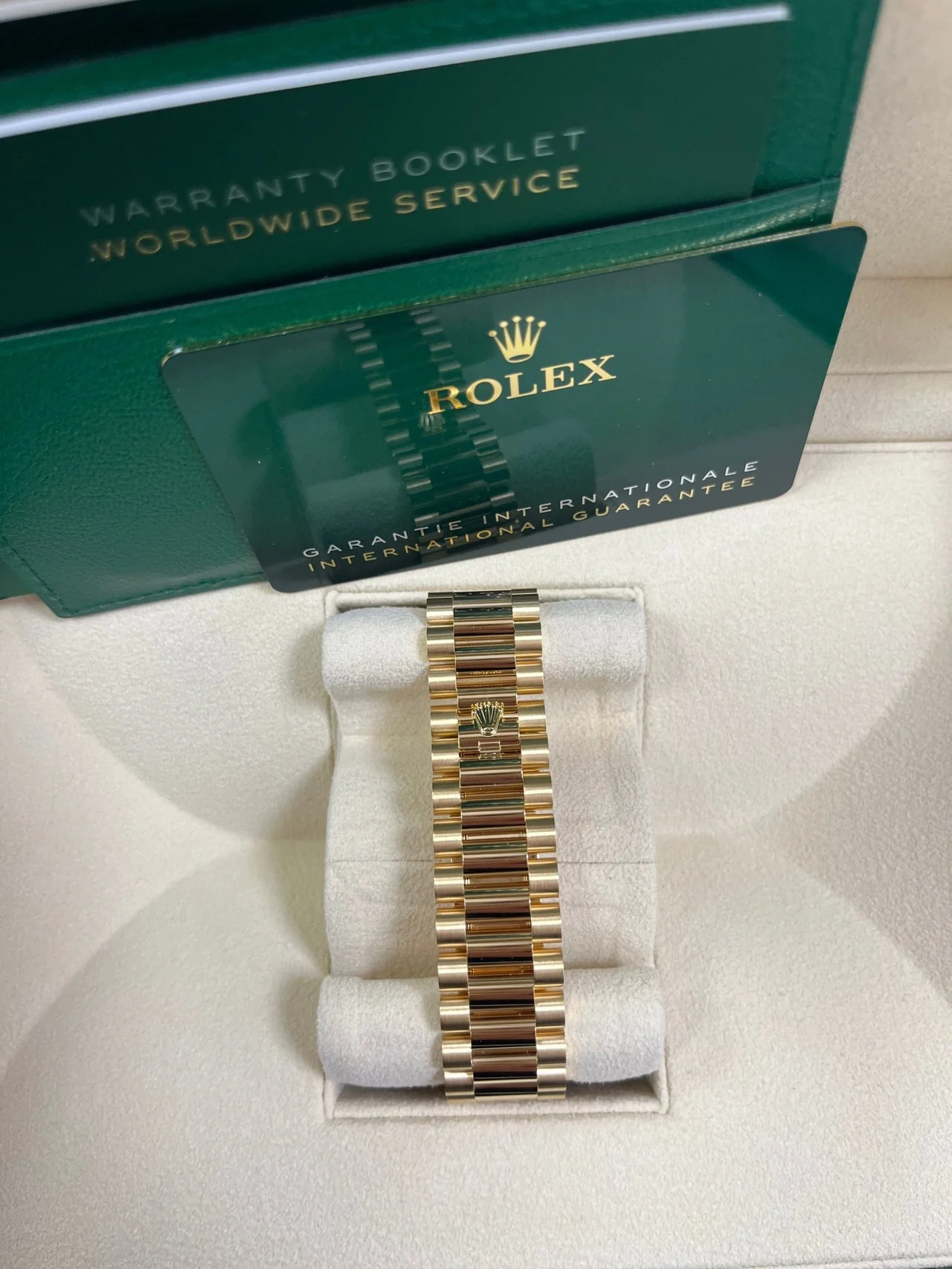 RC Factory Rolex Day-Date 40mm Green Ombré Roman Dial 228238 Super Clone - Image 10