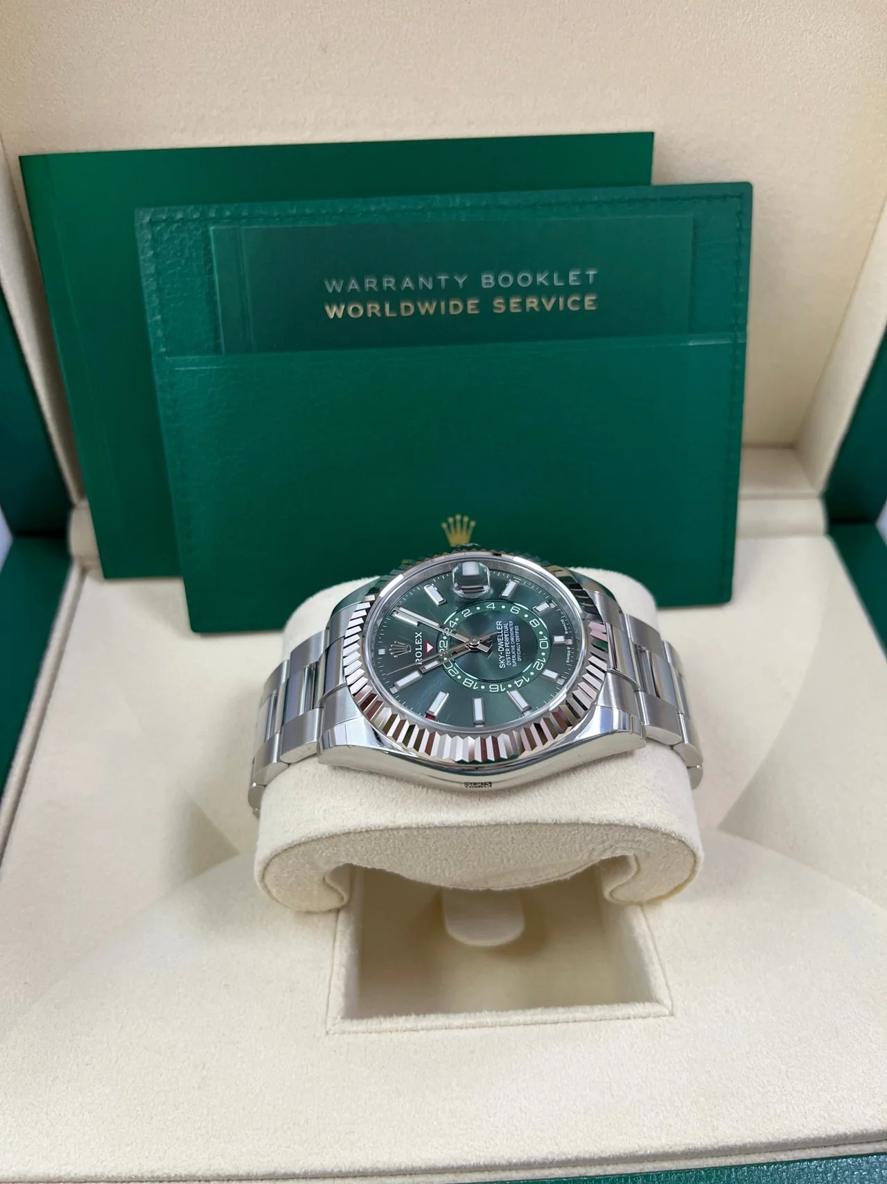 ZF Factory Sky-Dweller-Style 42mm Oyster Green Dial Automatic Watch – 904L Steel, Best Edition - Image 8