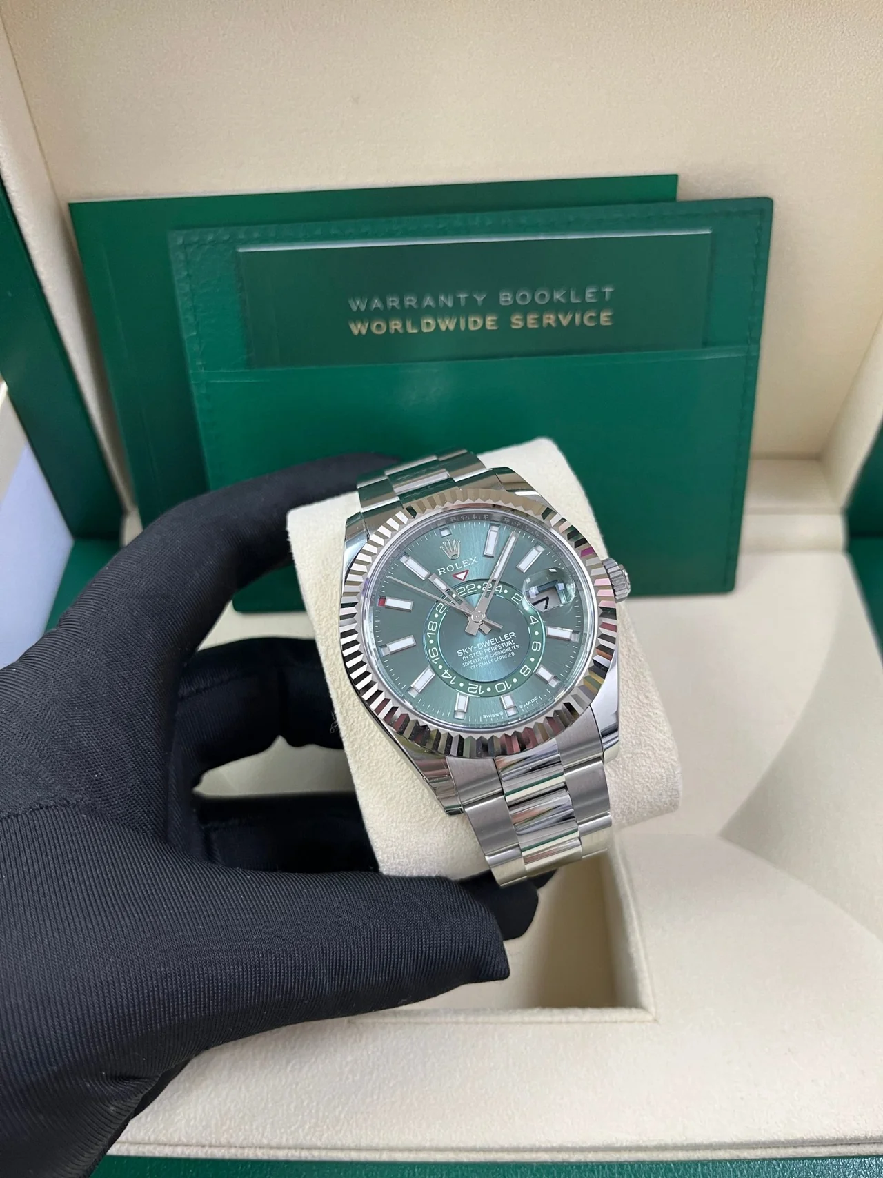 ZF Factory Sky-Dweller-Style 42mm Oyster Green Dial Automatic Watch – 904L Steel, Best Edition - Image 6
