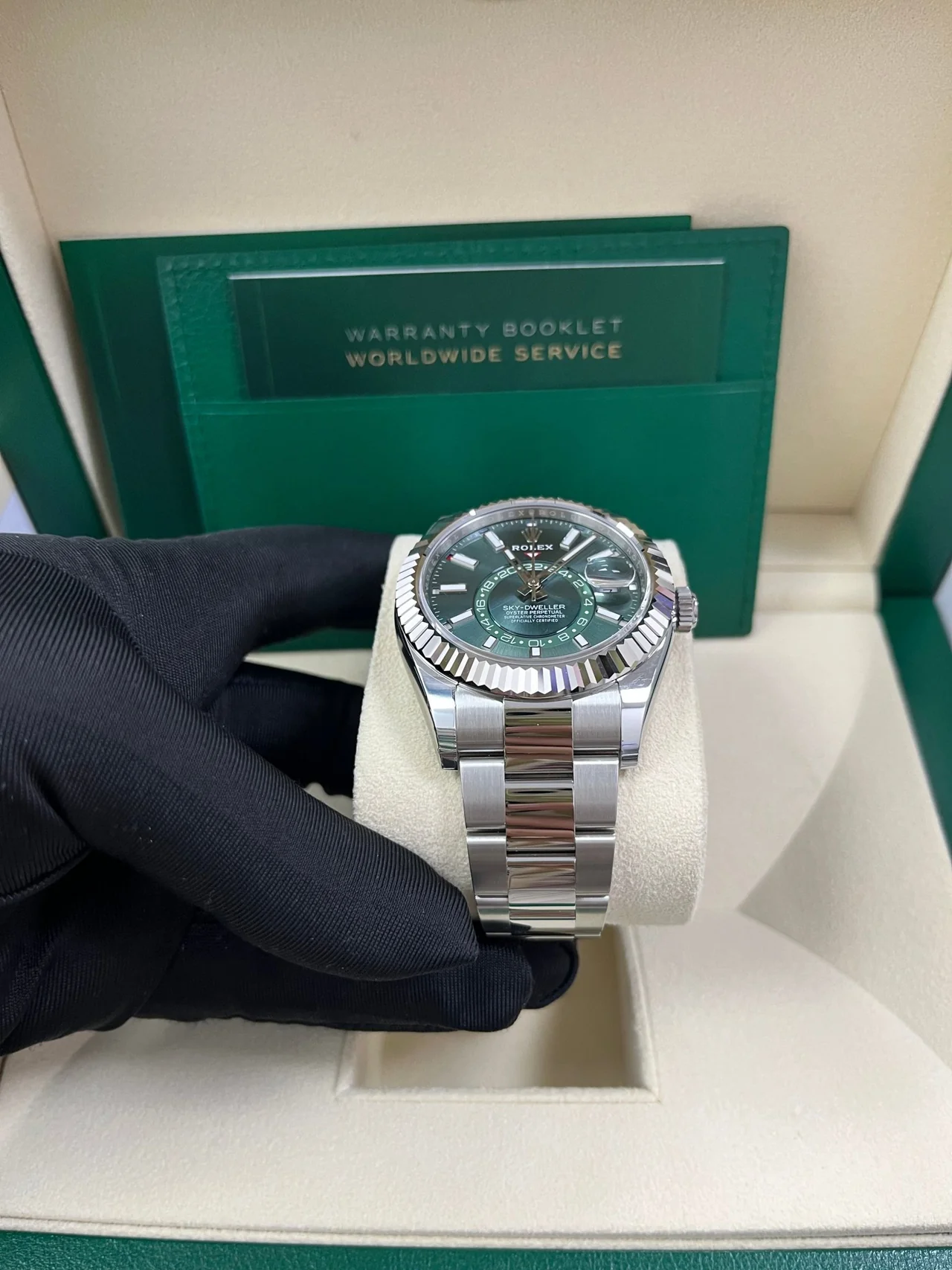 ZF Factory Sky-Dweller-Style 42mm Oyster Green Dial Automatic Watch – 904L Steel, Best Edition - Image 3