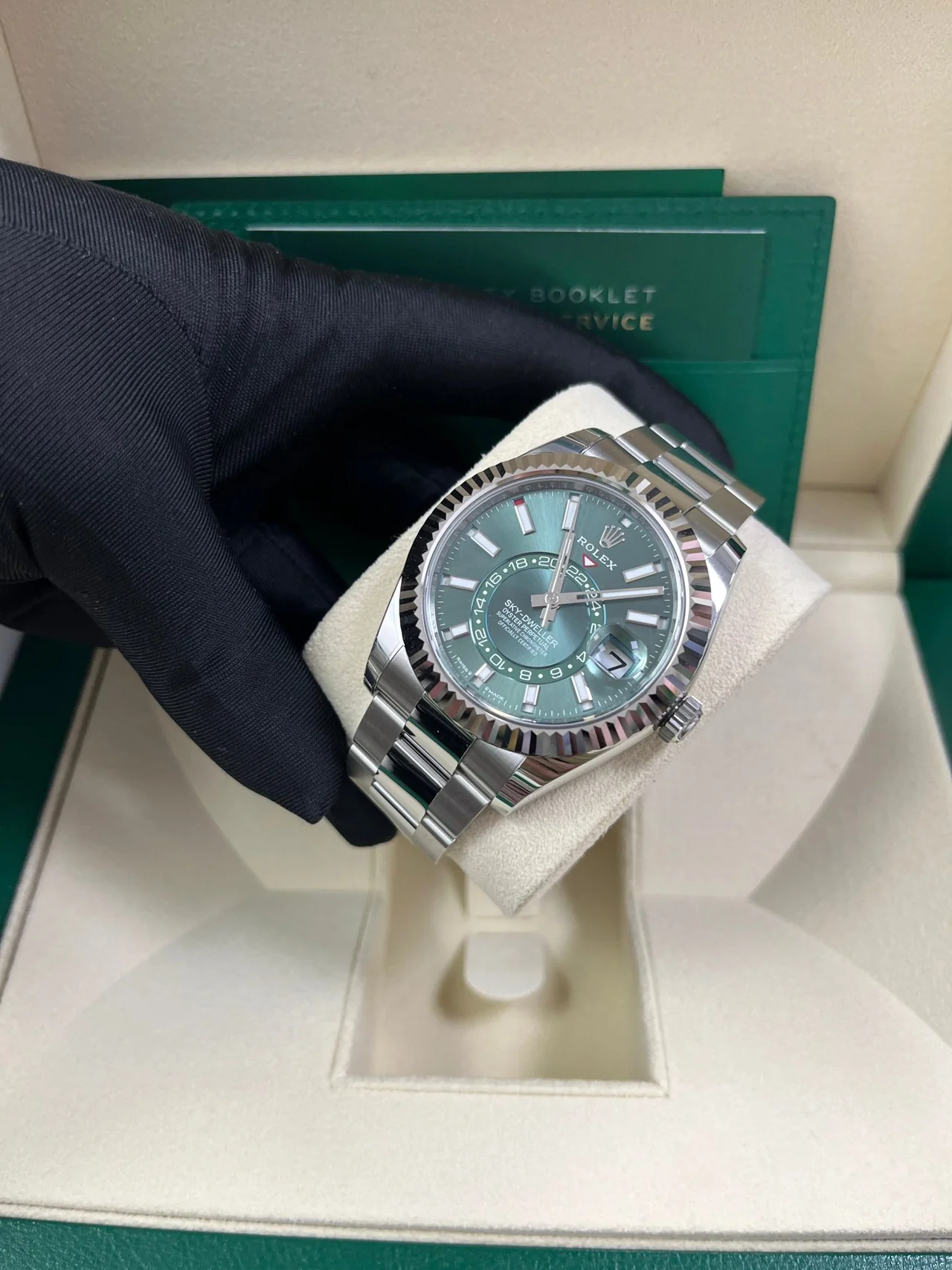ZF Factory Sky-Dweller-Style 42mm Oyster Green Dial Automatic Watch – 904L Steel, Best Edition - Image 5
