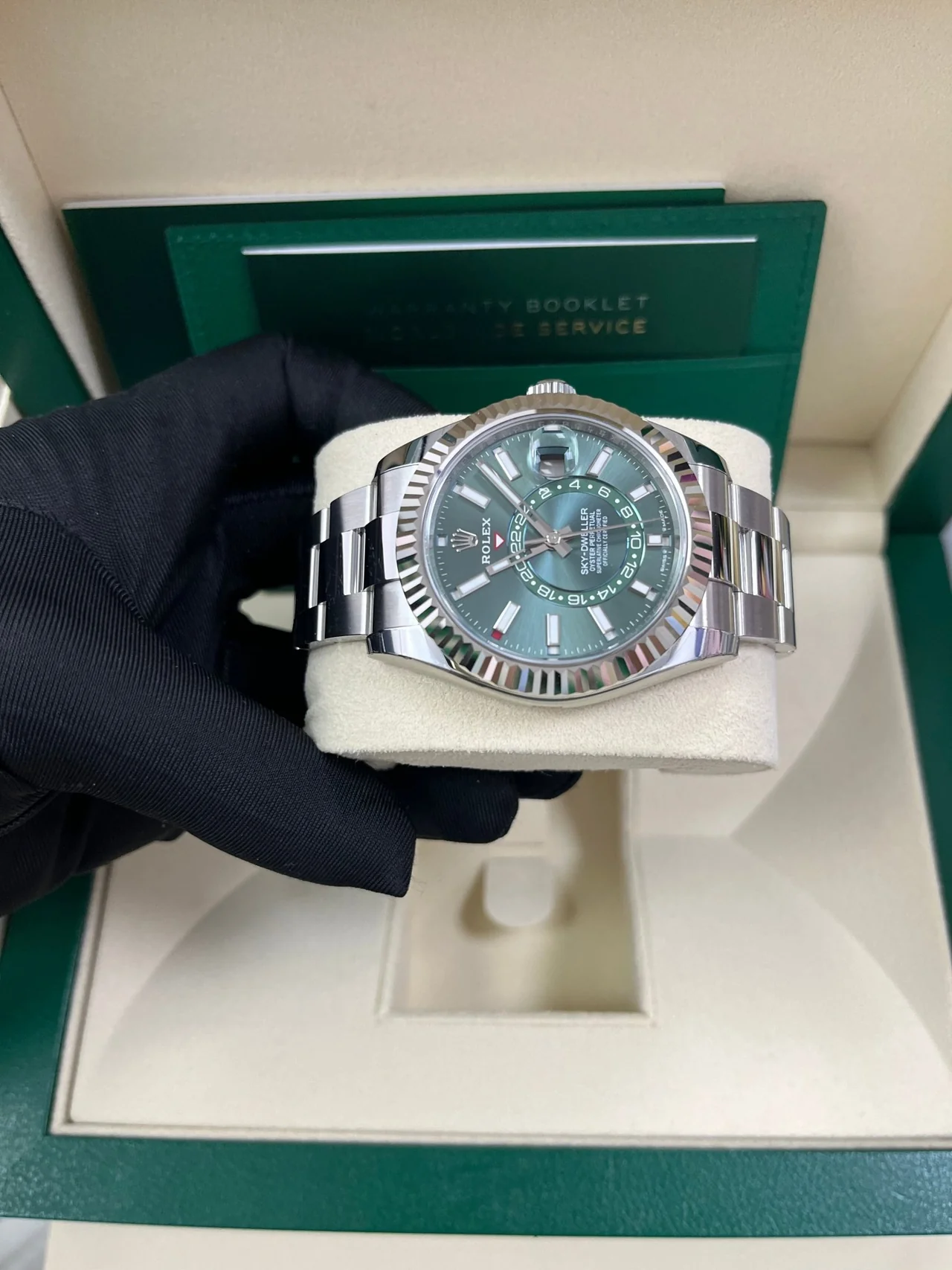 ZF Factory Sky-Dweller-Style 42mm Oyster Green Dial Automatic Watch – 904L Steel, Best Edition - Image 4